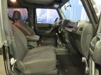 JEEP WRANGLER SPORT 2018 MANUEL À 6 RAPPORTS AVEC SEULEMENT 162 200 KM CERTIFIÉ (RAPPORT CARFAX DISP... (image 8)