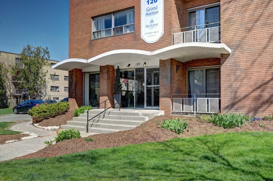 Parkdale Tower Apartments - 3 Bedroom, 1 Bath B Apartment for Re 2