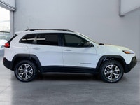 Check out this vehicle's pictures, features, options and specs, and let us know if you have any ques... (image 5)