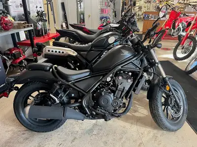 2025 Honda Rebel 500 CMX500A SAVE $500 NOW $7799 plus freight and prep ($8664) plus tax plus licensi...