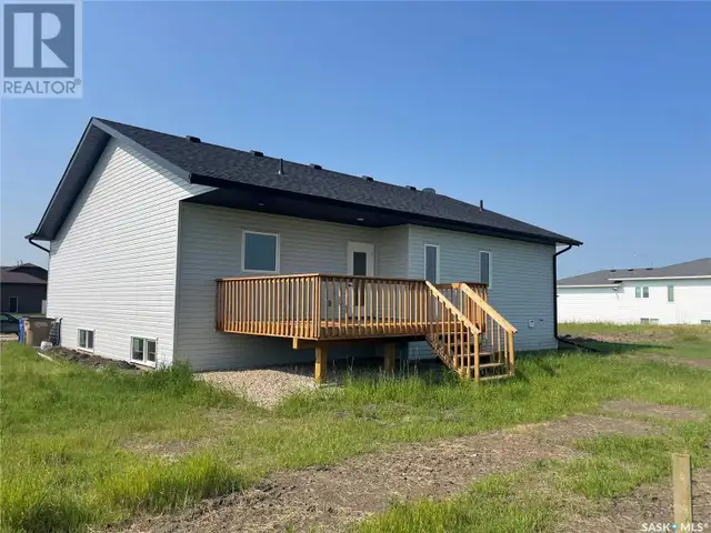 715 Doghide DRIVE Tisdale, Saskatchewan63005669178241124