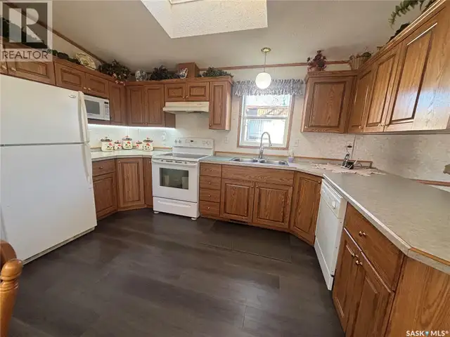 33 Cypress Mobile Home PARK Maple Creek, Saskatchewan in Houses for Sale in Swift Current - Image 17