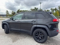 2015 JEEP CHEROKEE TRAILHAWK 4X4 ONLY 138,993KM FULLY LOADED SUPER CLEAN ONLY $265.50 BI WEEKLY WITH... (image 2)