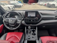 This Toyota Highlander delivers a Intercooled Turbo Regular Unleaded I-4 2.4 L/146 engine powering t... (image 9)