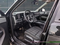 Now available at Guelph Hyundai, this bold and distinctive 2026 Hyundai Santa Fe Hybrid Preferred AW... (image 7)
