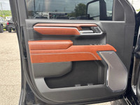 Experience power and luxury in the GMC Sierra 2500HD Denali Ultimate, painted in an eye-catching col... (image 8)