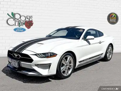 - ONE OWNER - ACCIDENT FREE - HEATED & COOLED LEATHER SEATS - NAVIGATION - ADAPTIVE CRUISE CONTROL -...