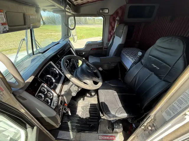 2015 KENWORTH T800 in Heavy Trucks in Saskatoon - Image 15
