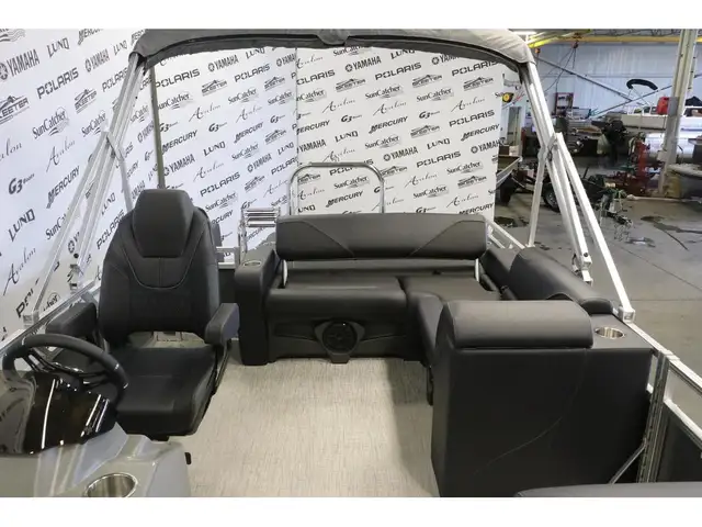 2026 Avalon VENTURE 2180 VRB + YAMAHA 70 HP in Powerboats & Motorboats in Laurentides - Image 9