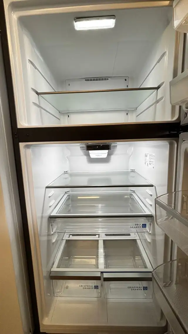 3 Years Old Frigidaire Refrigerator-30”- 30 Days Warranty-Tested in Refrigerators in Kitchener / Waterloo - Image 7