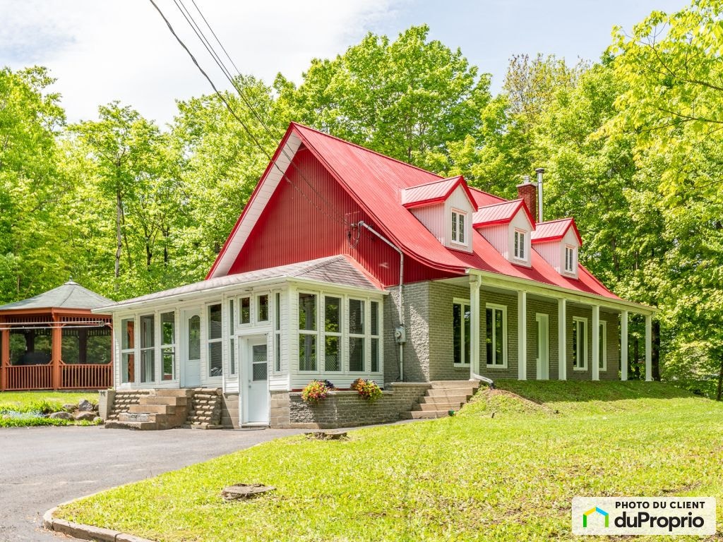 $615,000 - 1 1/2 Storey for sale in Ste-Catherine-de-la-JC — photo 2