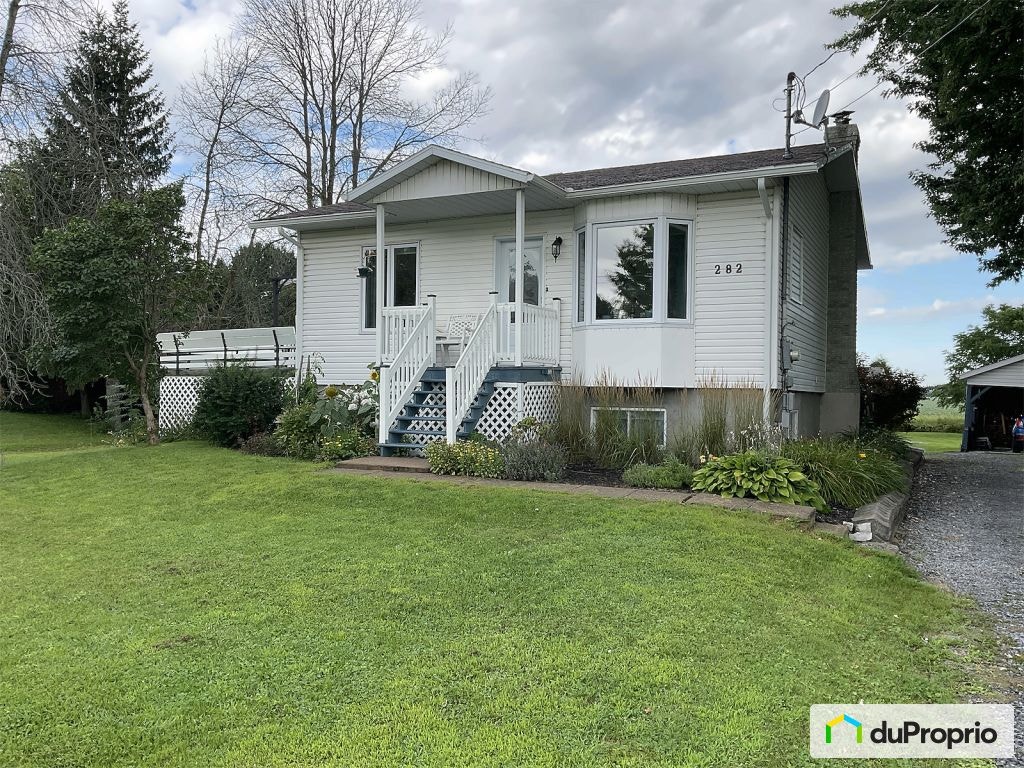 $365,000 - Bungalow for sale in Ste-Geneviève-De-Berthier — photo 1