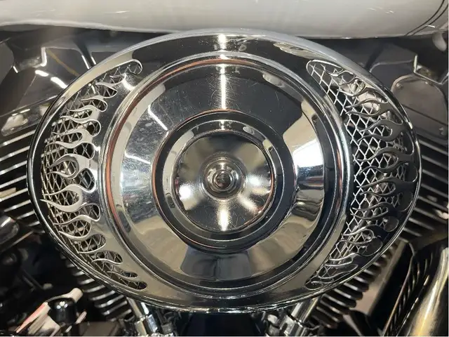 2006 Harley-Davidson Electra Glide Ultra Classic ONE OF A KIND/N in Sport Touring in North Bay - Image 18