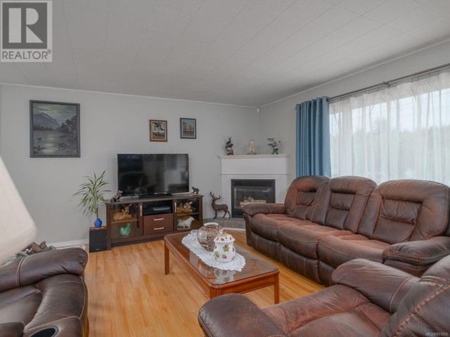 3058 12th Ave Port Alberni, British Columbia in Houses for Sale in Port Alberni - Image 4