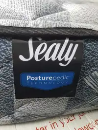 TWIN / SINGLE MATTRESS, Sealy Posturepedic ** DELIVERY INCLUDED!