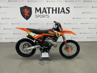 Motocross KTM 250 SX DEMO 2025 Le paiement est calculé sur un terme de semaines avec un taux d'intér...