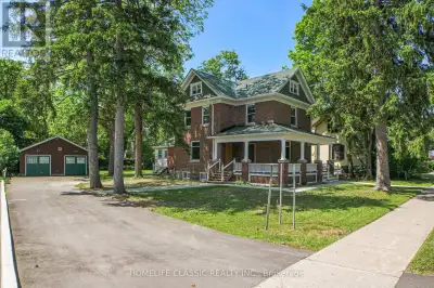 UNIT A - 33 CENTRE STREET Vaughan (Crestwood-Springfarm-Yorkhill