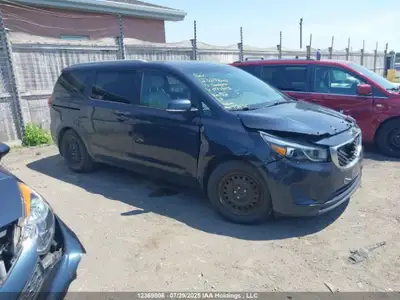 2015 Kia Sedona LX 152,461 KM 3.3L, V6 Engine AM/FM/CD/MP3, Rearview Camera, Rear Parking Sensors, S...