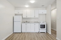 Amenities: Balconies • Affordable Parking • In-suite Storage Suite & Building: Spacious and newly re... (image 3)