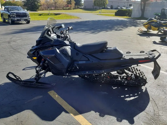 2024 SKI DOO RENEGADE X RS 900 ACE TURBO R (FINANCING AVAILABLE) in Snowmobiles in Strathcona County - Image 3