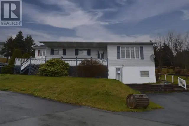 32 Bunker Hill Carbonear, Newfoundland & Labrador in Houses for Sale in St. John's - Image 2
