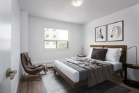 Welcome to 275 North Service Road, ideally situated in Mississauga in the Cooksville neighborhood, j... (image 3)