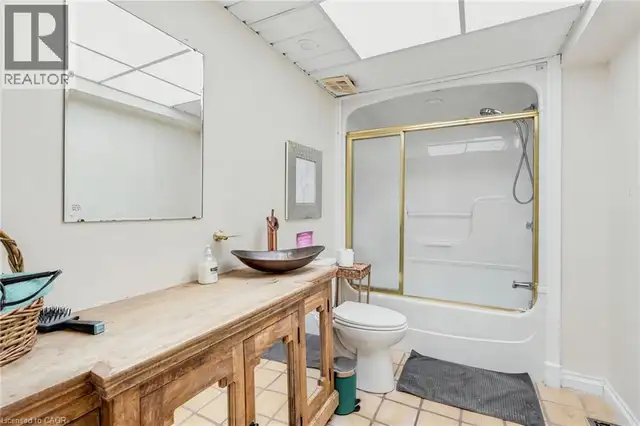 678 CHANTLER Road Pelham, Ontario in Houses for Sale in St. Catharines - Image 28