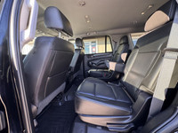 2018 GMC Yukon SLT LOADED 7 Passenger SUV for sale at Pacific Motors near Winnipeg, MB MORE PICS COM... (image 9)