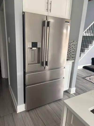 3 piece Frigidaire professional kitchen set, View more