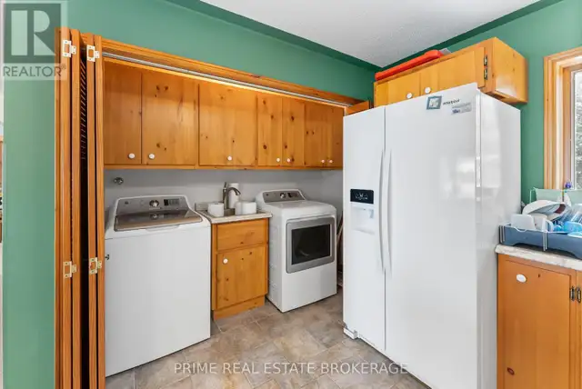 9856 HURON PLACE Lambton Shores (Grand Bend), Ontario in Houses for Sale in Grand Bend - Image 18