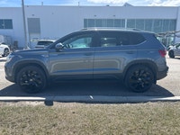 Welcome to Country Hills Volkswagen 2023 Volkswagen Taos Highline 4Motion Our team of knowledgeable... (image 2)