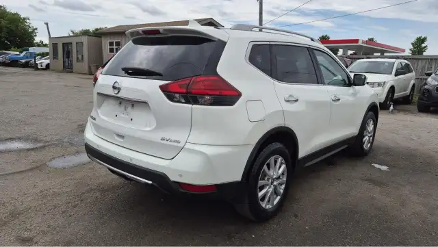 2017 Nissan Rogue SV, AWD, ONLY 36,000KMS, LOADED, LOW KMS, CERT in Cars & Trucks in London - Image 6