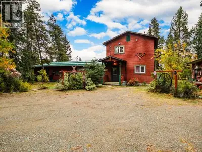 Rare opportunity to own a lakefront home on Tagish lake. This 3 bedroom , 2 bathroom home on large h...