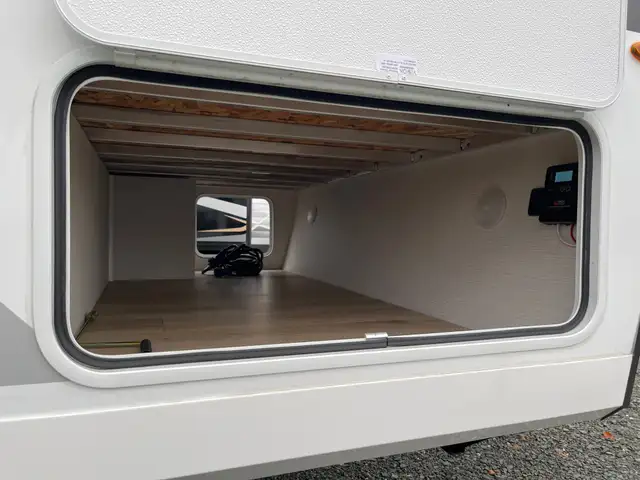 2026 Winnebago THRIVE 18FBS in Travel Trailers & Campers in Terrace - Image 7