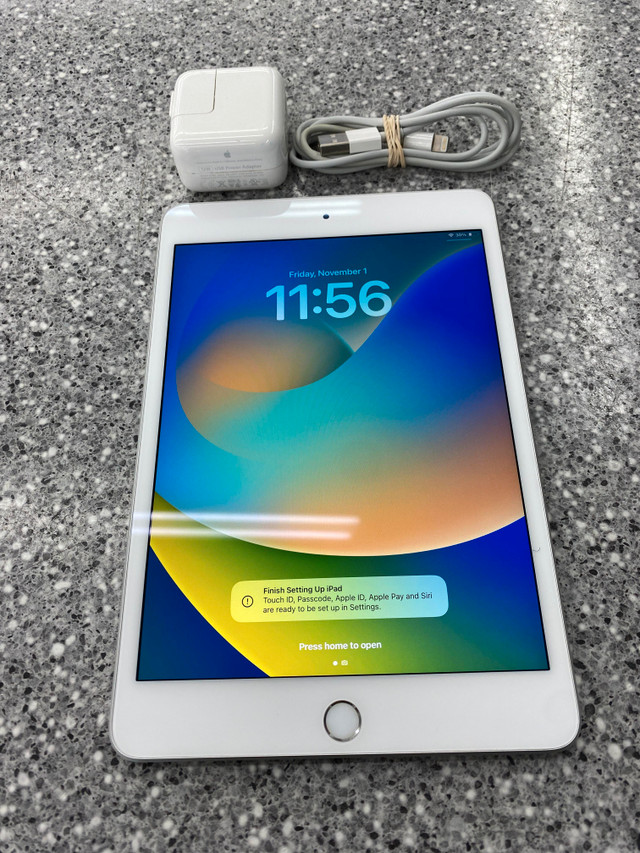 Apple iPad Mini 5th Gen (Silver) in iPads & Tablets in City of Toronto - Image 3