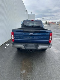 2020 Ford F250 XLT SUPER DUTY 4X4 CABINE MULTIPLACE 6.7L POWERSTROKE TURBO DIESEL Financement Bancai... (image 4)