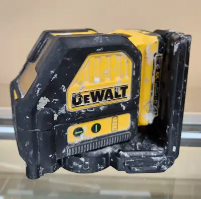 Dewalt Laser Level DW088LG with 12v Battery Model: DW088LG $250+Tax Item #63233 ***ALL ITEMS SOLD HA...