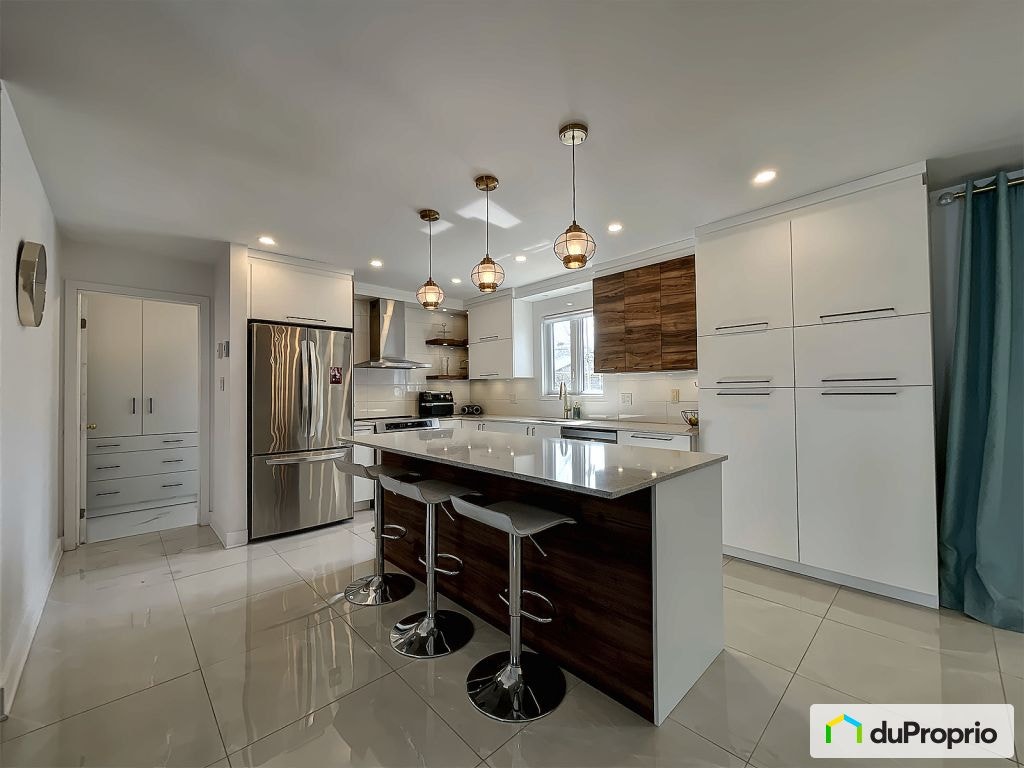 $745,000 - 2 Storey for sale in Repentigny (Repentigny) — photo 2