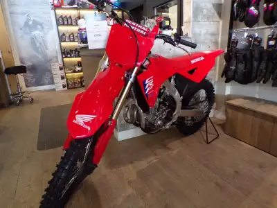 NEW STYLE 2025!! 250cc 4-stroke engine very powerful 5-speed manual transmission Fuel injection Rede...