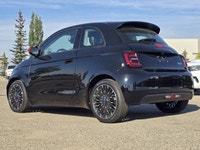 This FIAT 500e delivers a Electric engine powering this Automatic transmission. Dual Zone Front Auto... (image 1)