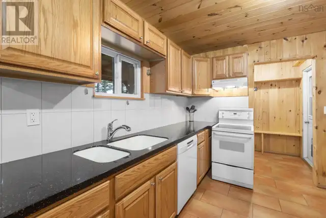 87 Edith's Point Road South Brookfield, Nova Scotia in Houses for Sale in Bridgewater - Image 11