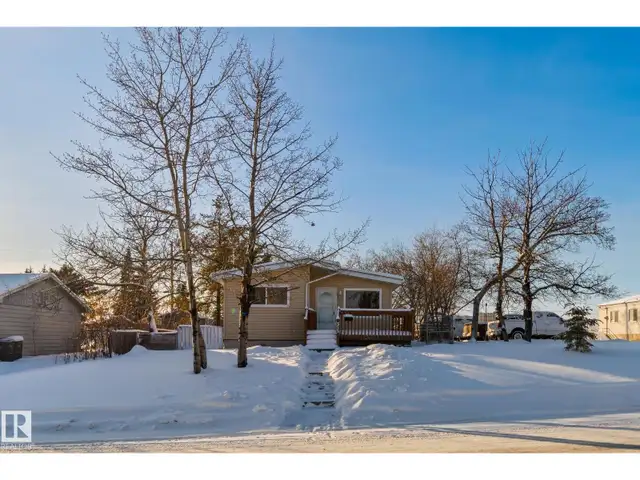 315 10 ST Cold Lake, Alberta in Houses for Sale in Edmonton - Image 3