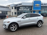 The 2018 Jaguar F-PACE 25t AWD Premium is a remarkable SUV that perfectly balances luxury and perfor... (image 1)