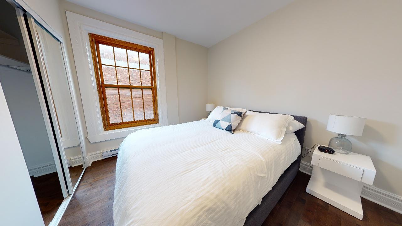 4560 Sainte-Catherine Street W — photo 3