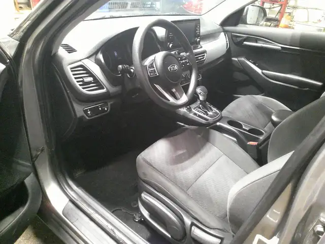 KIA SELTOS LX AWD 2021 in Cars & Trucks in Longueuil / South Shore - Image 9