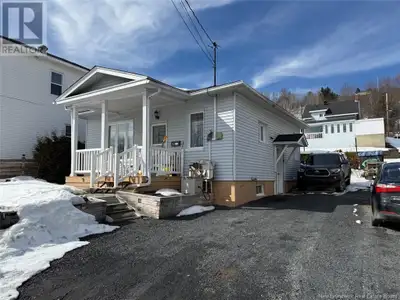 Perfect residential home for a first-time buyer or a single person. This property includes one bedro...