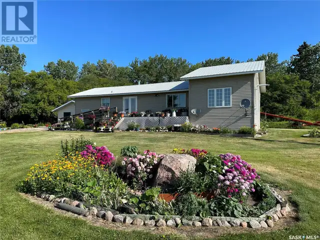 Sander Acreage Paddockwood Rm No. 520, Saskatchewan in Houses for Sale in Meadow Lake - Image 2