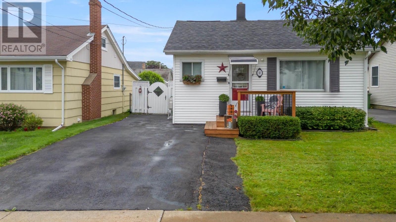 18 Howe Street Dartmouth, Nova Scotia | Houses for Sale | Dartmouth