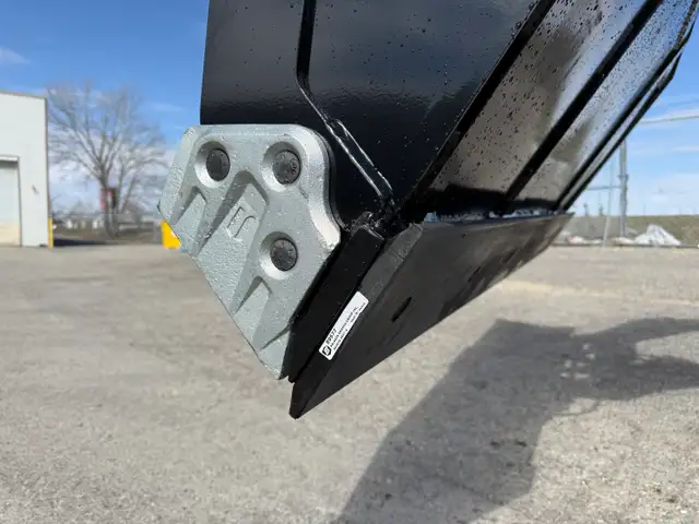 BRADCO SKID STEER BUCKETS - CONSTRUCTION SERIES HD in Heavy Equipment in Calgary - Image 12