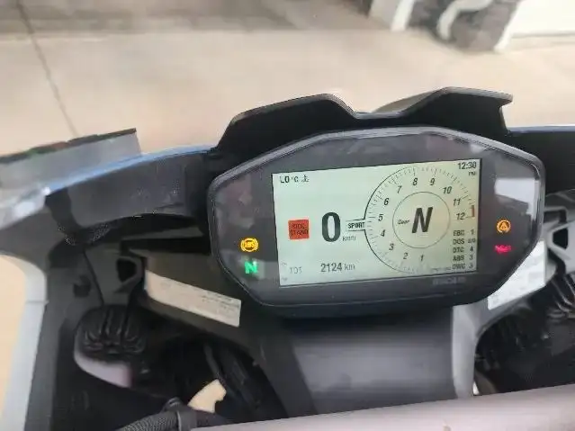 2021 DUCATI PANIGALE V2 (FINANCING AVAILABLE) in Sport Bikes in Strathcona County - Image 5